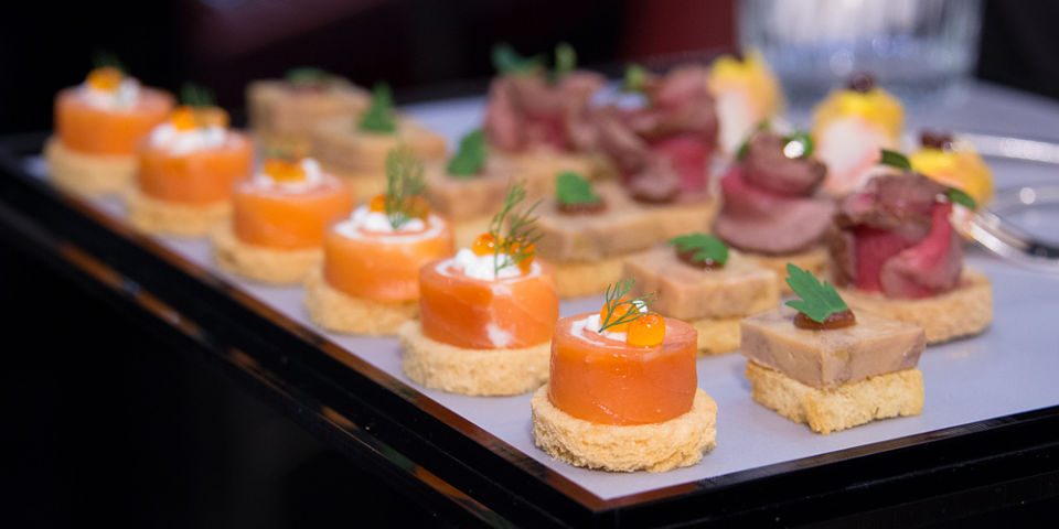 11canape anchoas queso crema salmon ahumado